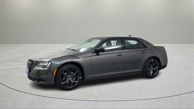 2023 Chrysler Chrysler 300 300 TOURING L RWD