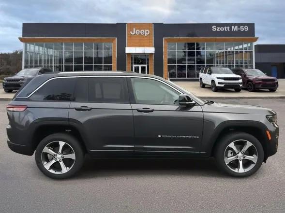 2023 Jeep Grand Cherokee GRAND CHEROKEE LIMITED 4X4