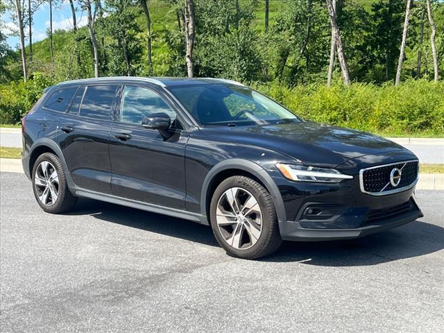 2021 Volvo V60 Cross Country