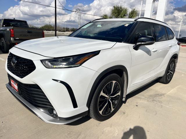 2022 Toyota Highlander XSE 2022 Toyota Highlander XSE