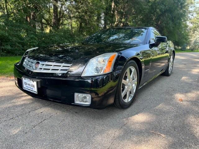 2004 Cadillac XLR Standard