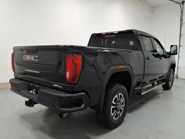 2023 GMC Sierra 2500HD 4WD Crew Cab Standard Bed AT4