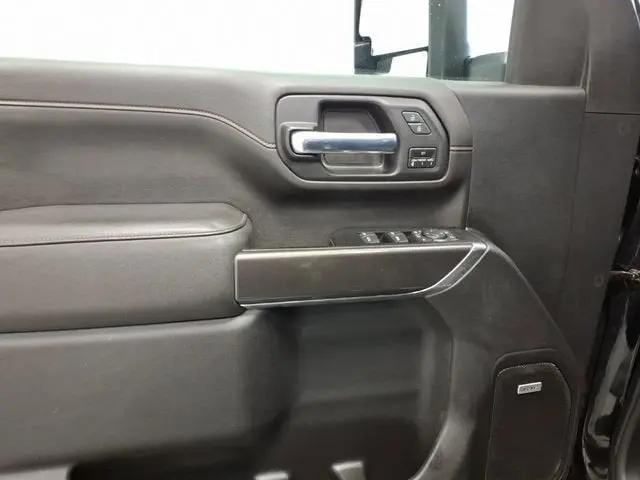2023 GMC Sierra 2500HD 4WD Crew Cab Standard Bed AT4
