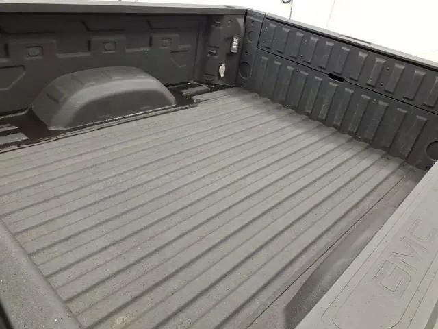 2023 GMC Sierra 2500HD 4WD Crew Cab Standard Bed AT4
