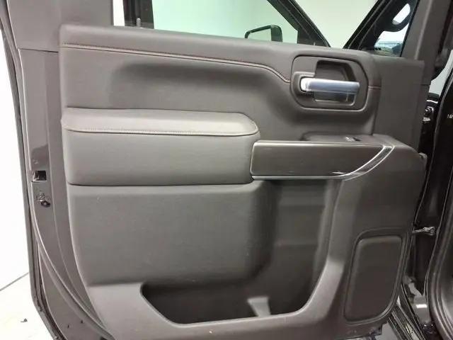 2023 GMC Sierra 2500HD 4WD Crew Cab Standard Bed AT4