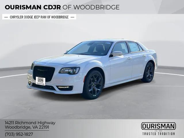 2023 Chrysler Chrysler 300 300 TOURING L RWD