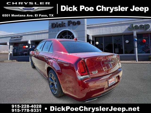 2023 Chrysler Chrysler 300 300 TOURING L RWD