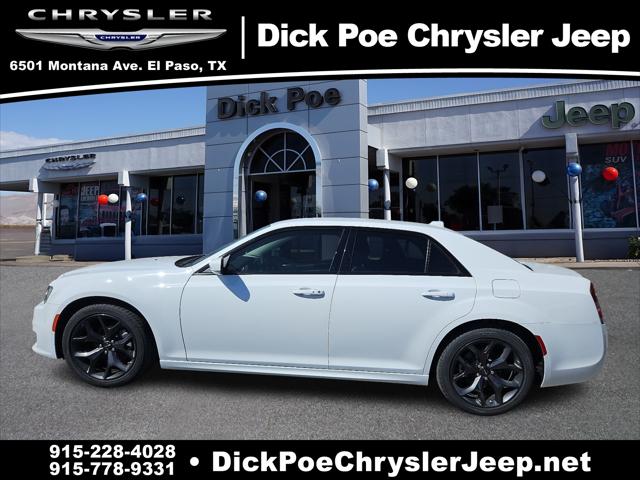 2023 Chrysler Chrysler 300 300 TOURING L RWD