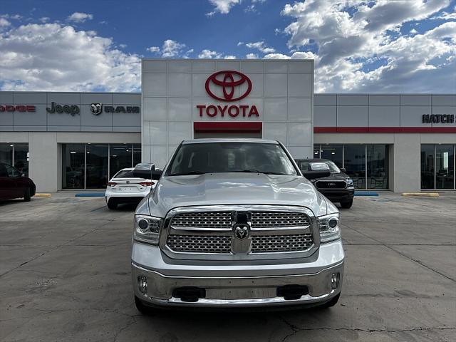 2017 RAM 1500 Laramie Crew Cab 4x4 57 Box