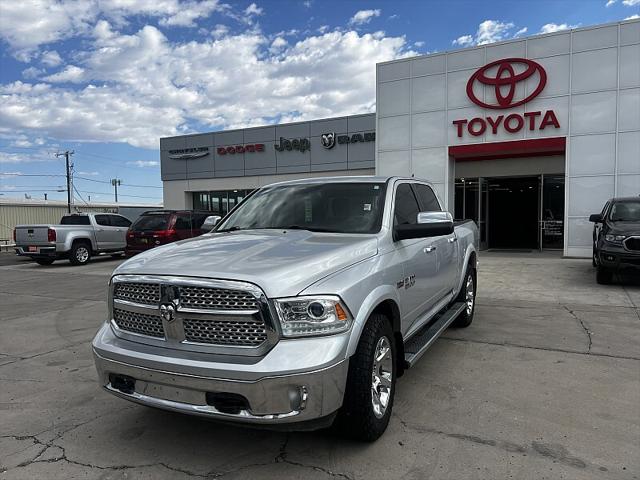 2017 RAM 1500 Laramie Crew Cab 4x4 57 Box