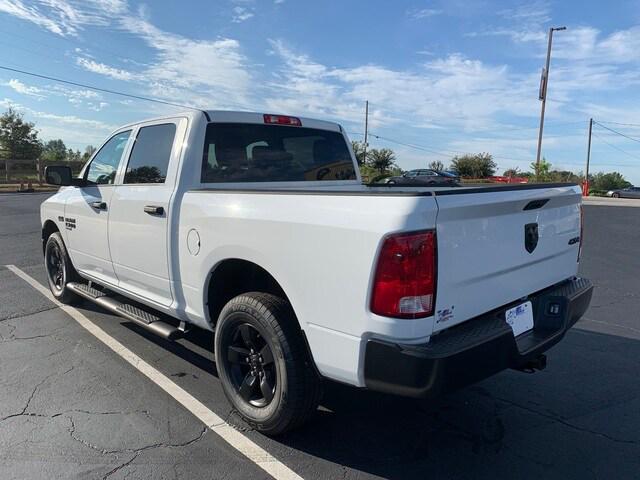 2022 RAM 1500 Classic Tradesman Crew Cab 4x4 57 Box 2022 RAM 1500 Classic Tradesman Crew Cab 4x4 57 Box