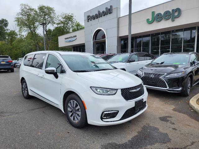 2023 Chrysler Pacifica Hybrid