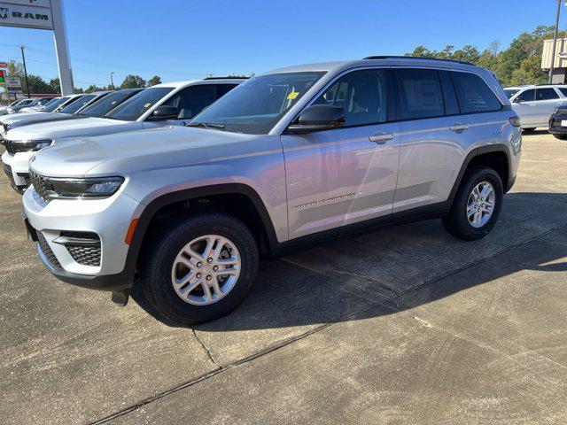 2023 Jeep Grand Cherokee GRAND CHEROKEE LAREDO 4X2