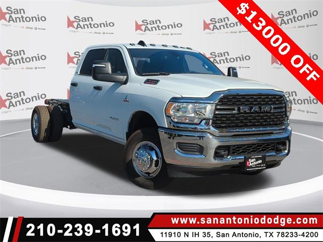 2024 RAM Ram 3500 Chassis Cab RAM 3500 SLT CREW CAB CHASSIS 4X4 60 CA