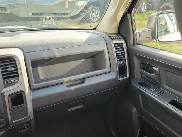 2019 RAM 1500 Classic Express Quad Cab 4x4 64 Box