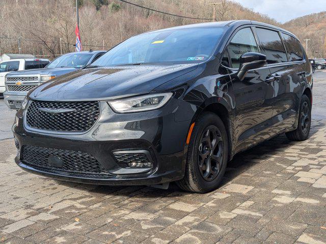 2023 Chrysler Pacifica Hybrid PACIFICA PLUG-IN HYBRID TOURING L