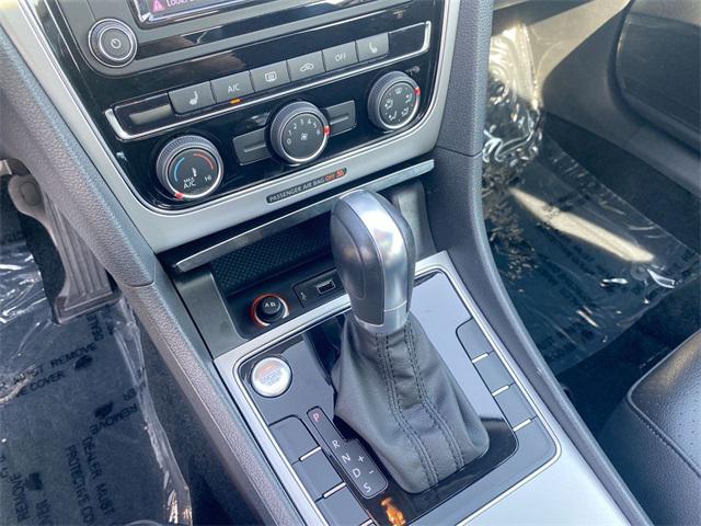 2019 Volkswagen Passat 2.0T Wolfsburg Edition