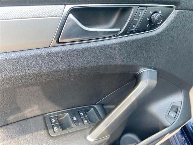 2019 Volkswagen Passat 2.0T Wolfsburg Edition