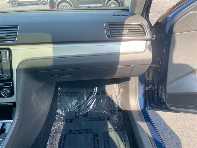 2019 Volkswagen Passat 2.0T Wolfsburg Edition