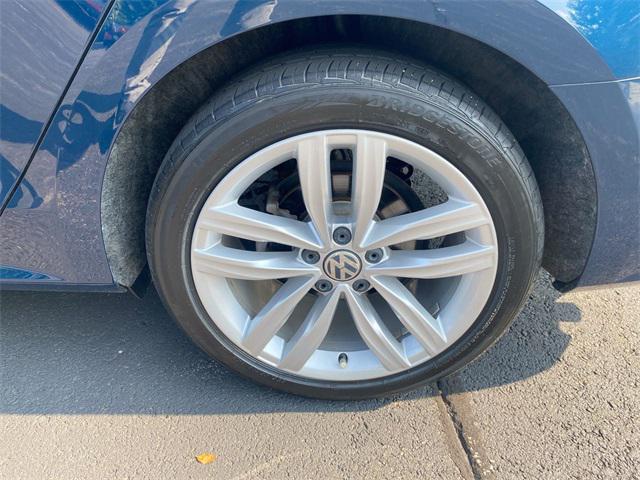 2019 Volkswagen Passat 2.0T Wolfsburg Edition