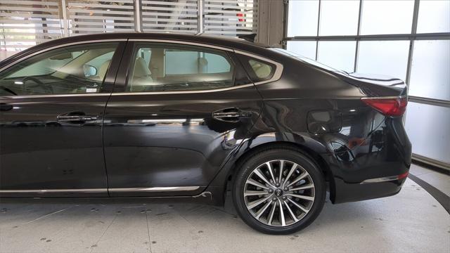 2017 Kia Cadenza Premium