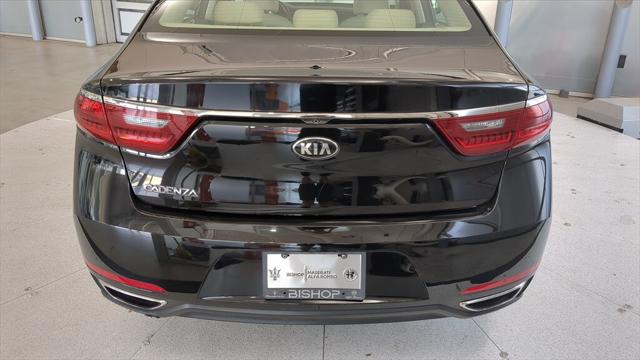 2017 Kia Cadenza Premium