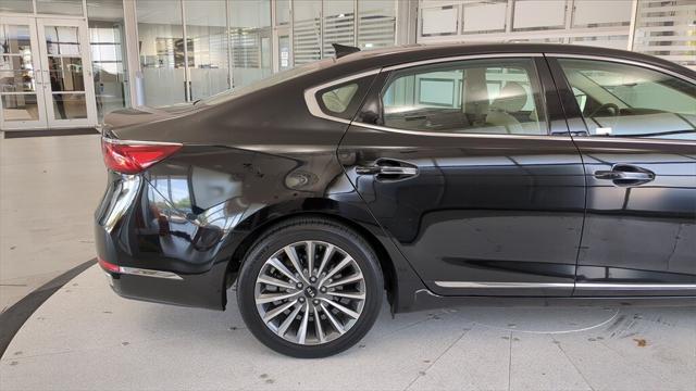 2017 Kia Cadenza Premium