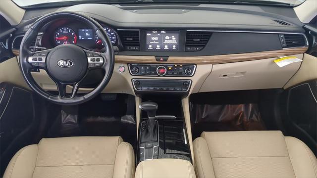 2017 Kia Cadenza Premium
