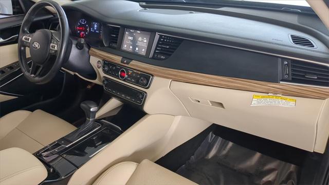2017 Kia Cadenza Premium