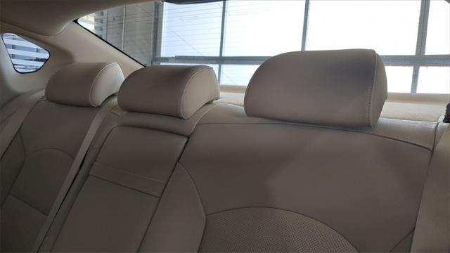 2017 Kia Cadenza Premium