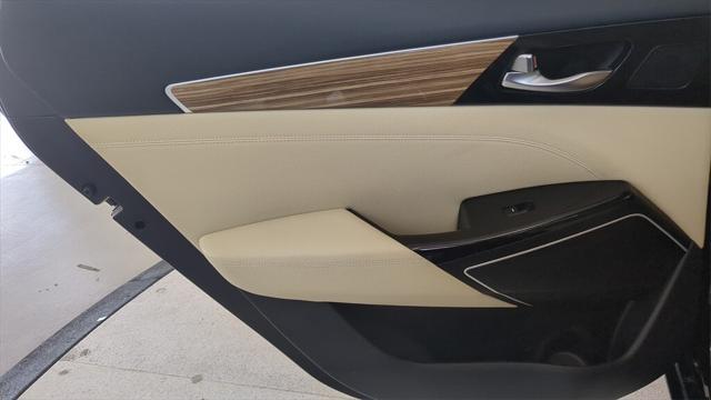 2017 Kia Cadenza Premium