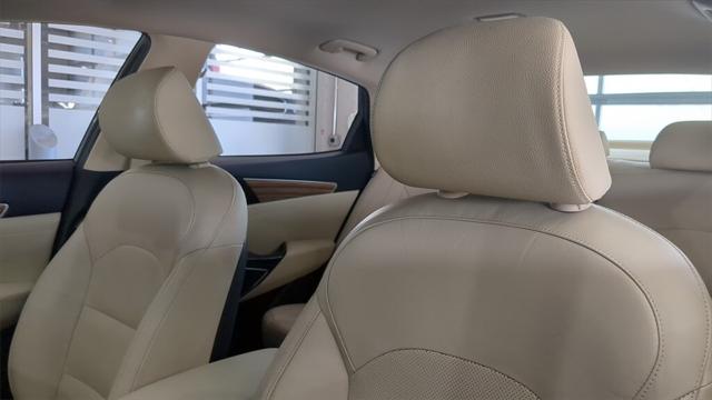 2017 Kia Cadenza Premium