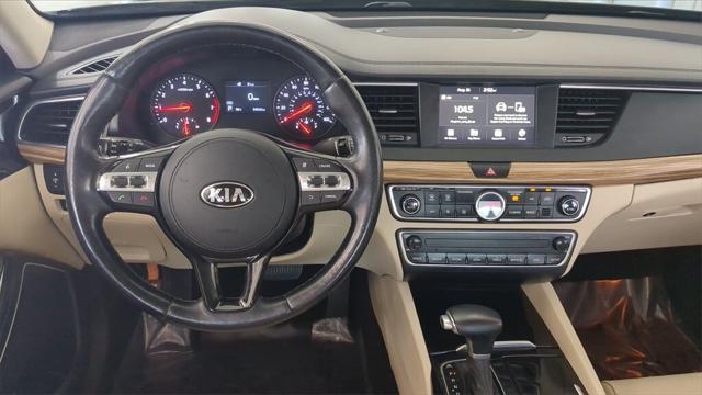 2017 Kia Cadenza Premium