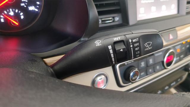 2017 Kia Cadenza Premium