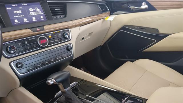 2017 Kia Cadenza Premium