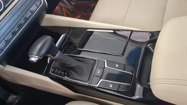 2017 Kia Cadenza Premium