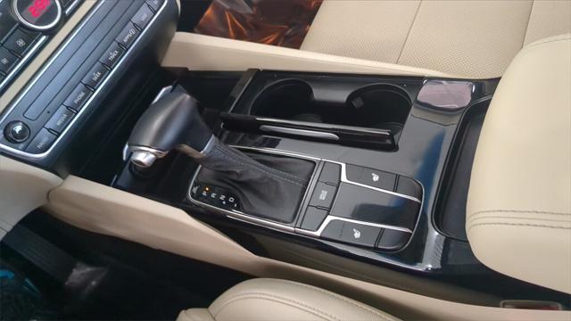 2017 Kia Cadenza Premium