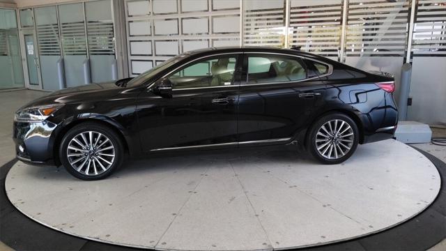 2017 Kia Cadenza Premium