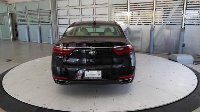 2017 Kia Cadenza Premium