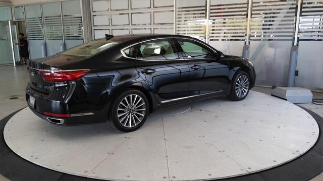 2017 Kia Cadenza Premium
