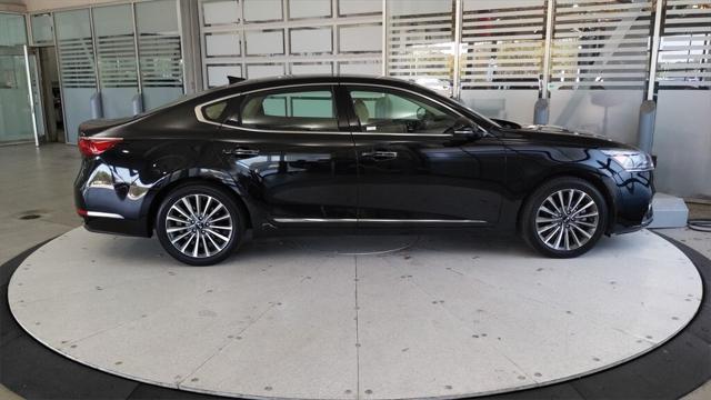 2017 Kia Cadenza Premium