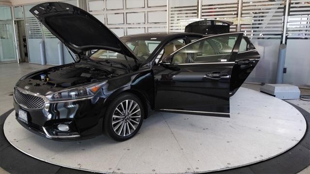2017 Kia Cadenza Premium