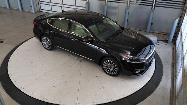 2017 Kia Cadenza Premium