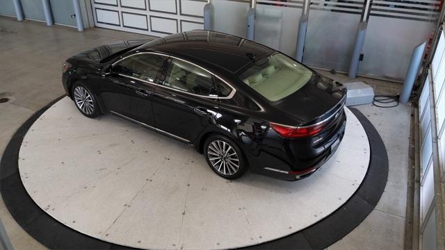 2017 Kia Cadenza Premium