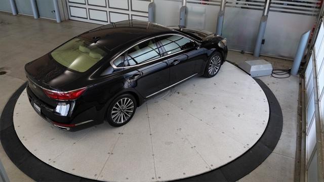 2017 Kia Cadenza Premium