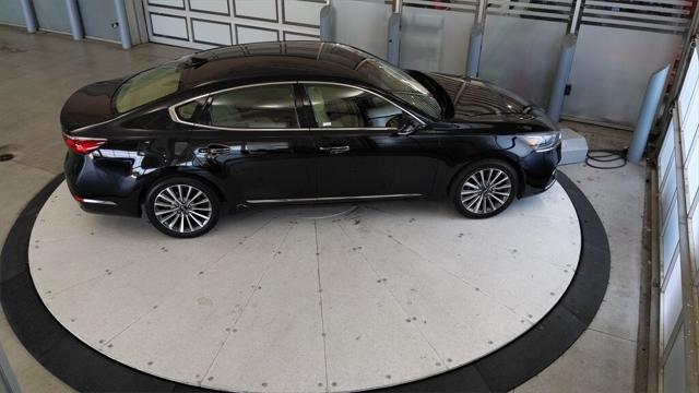 2017 Kia Cadenza Premium