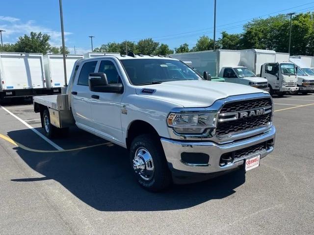 2024 RAM Ram 3500 Chassis Cab RAM 3500 TRADESMAN CREW CAB CHASSIS 4X4 60 CA