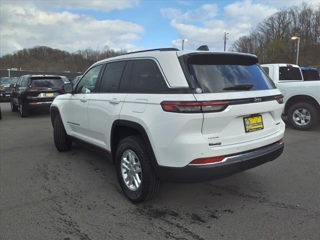 2023 Jeep Grand Cherokee Laredo 4x4