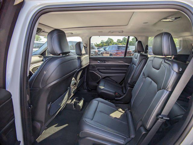 2023 Jeep Grand Cherokee GRAND CHEROKEE L LIMITED 4X4