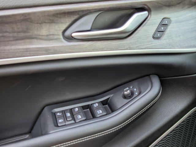 2023 Jeep Grand Cherokee GRAND CHEROKEE L LIMITED 4X4